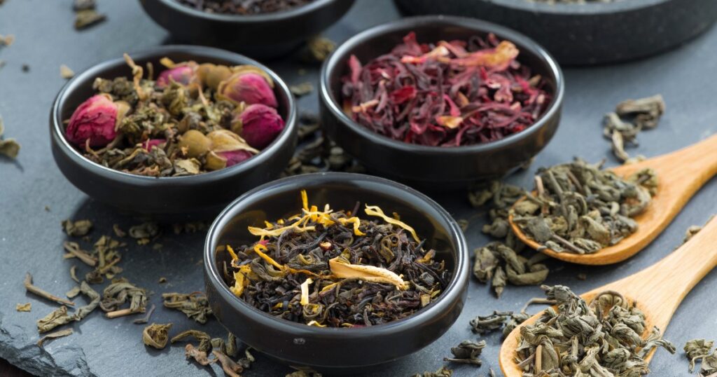 Various herbal teas for promoting digestive health